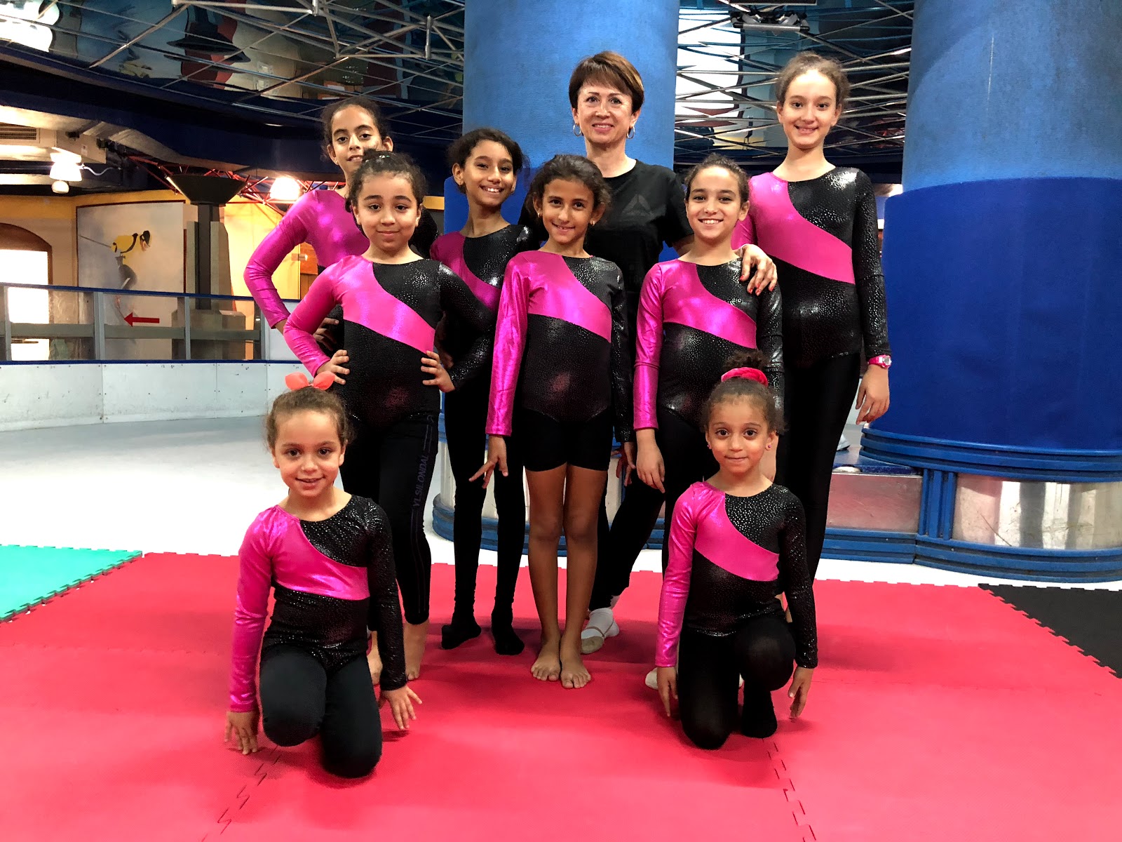 Flying Roses (Rhythmic Gymnastics & Taekwondo)